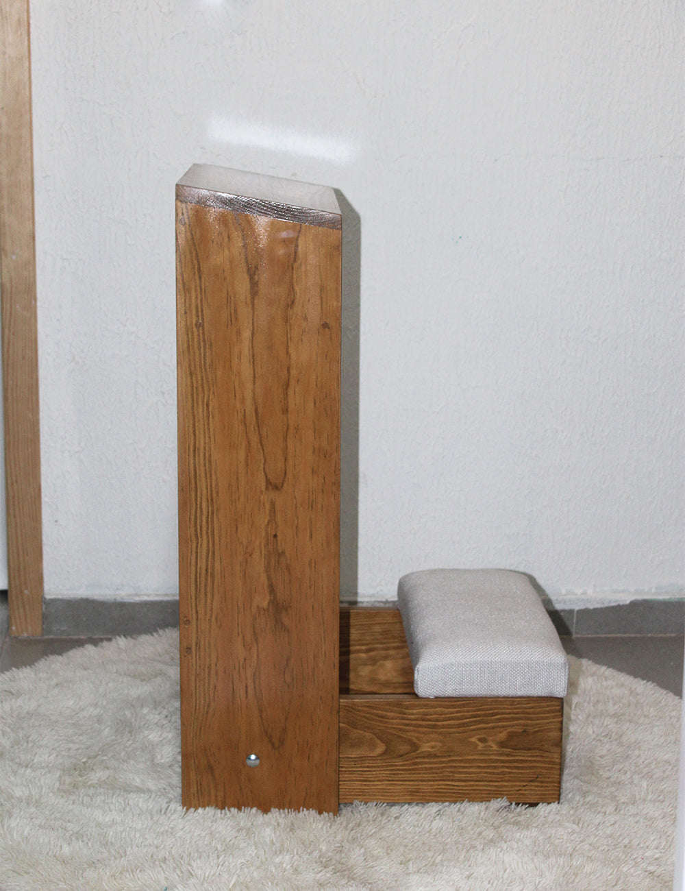 Reclinatorio banco taburete para orar de madera con tapiz