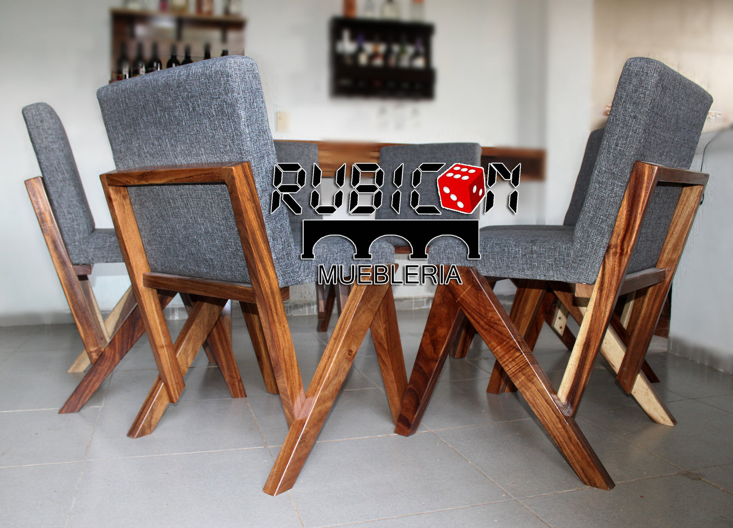 Silla de madera sólida de parota tapizada mod. Sunrise para comedor