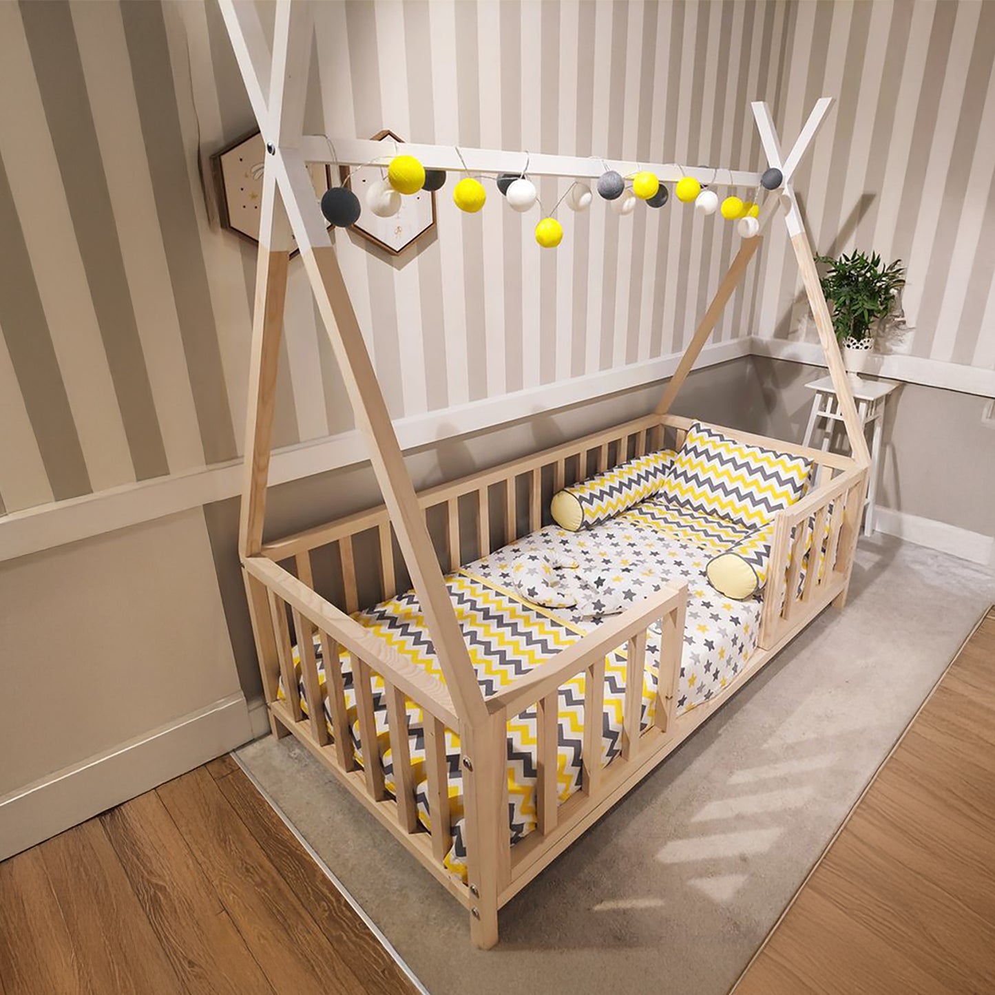 Cama Montessori tipi de madera recámara infantil mod. Tipi yellow