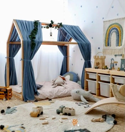 Cama montessori de madera casita de sueños infantil con par de cortinas