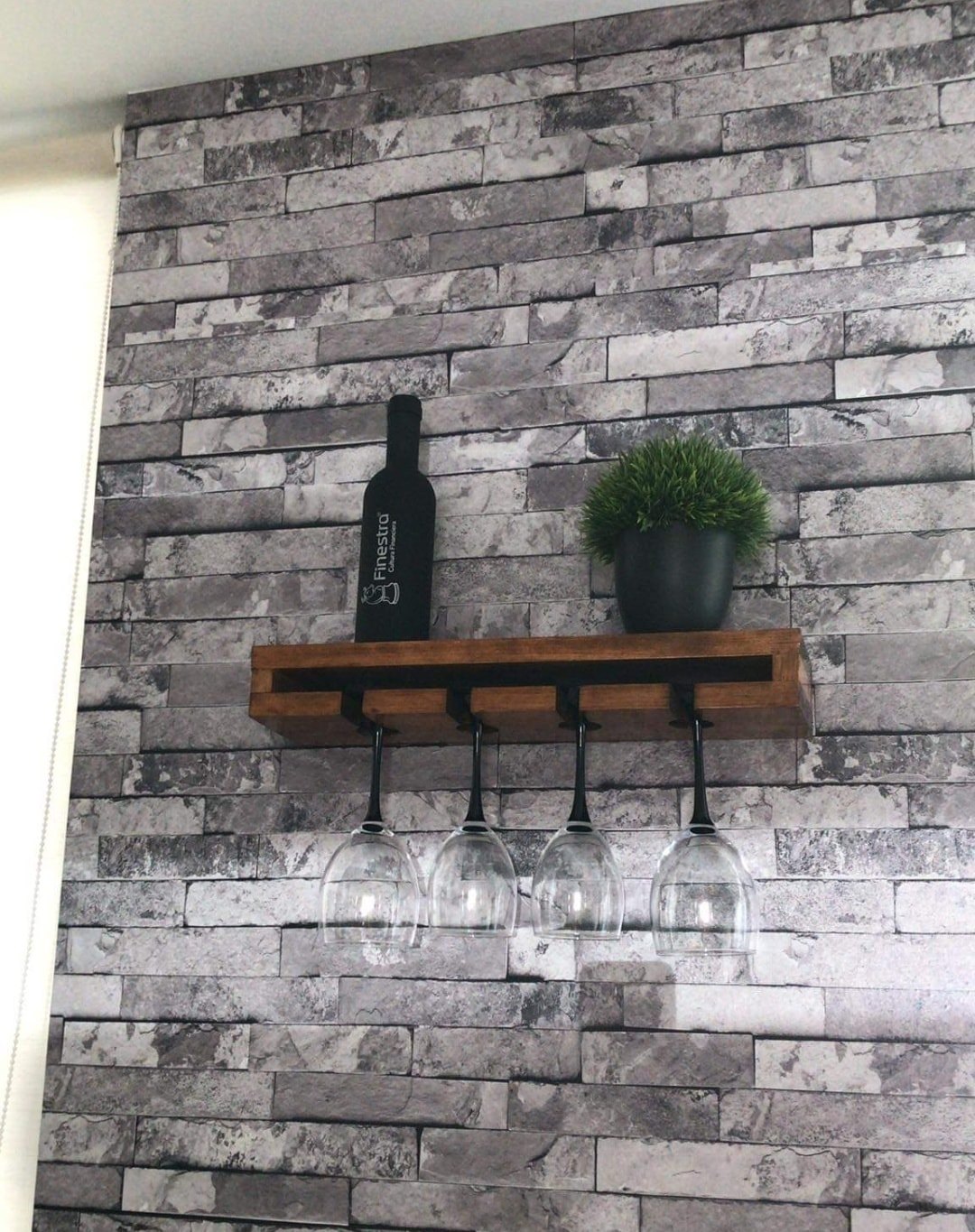 Porta vinos y copas flotante cava de madera mod. Smile