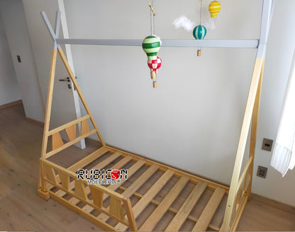 Cama Tipi Montessori de madera recámara infantil