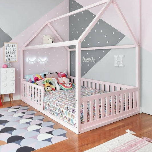 Cama Montessori casita de sueños con barandales de madera recamara infantil